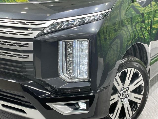 MITSUBISHI DELICA D:5 4WD 2024