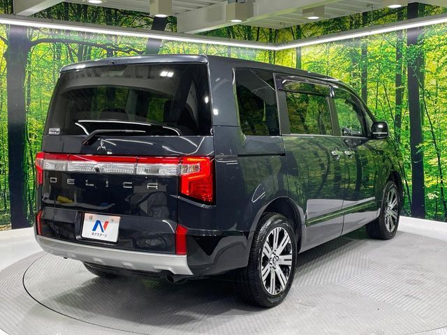 MITSUBISHI DELICA D:5 4WD 2024