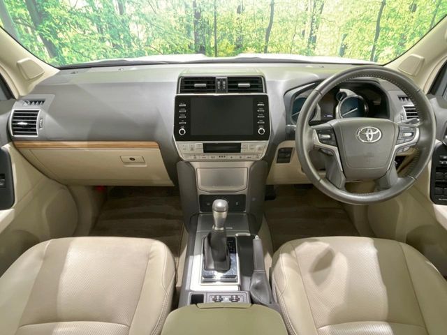 TOYOTA LANDCRUISER PRADO 2022