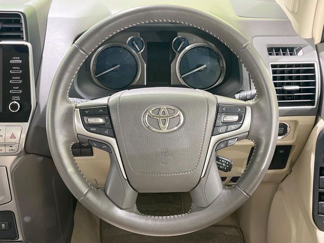 TOYOTA LANDCRUISER PRADO 2022