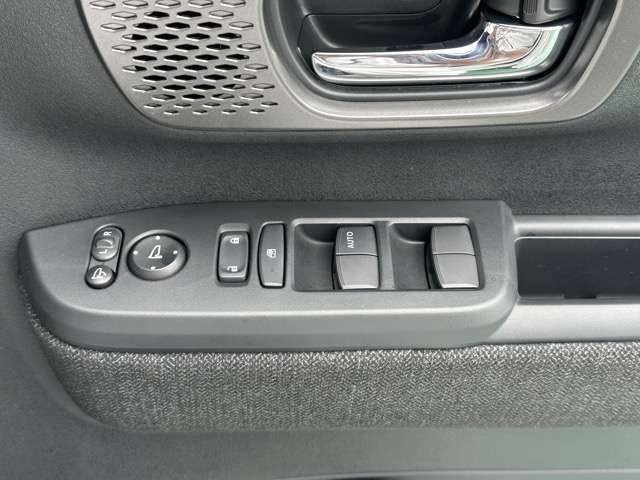 HONDA N BOX CUSTOM 2025