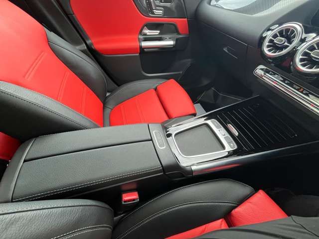 MERCEDES BENZ MERCEDES AMG GLA class 2024