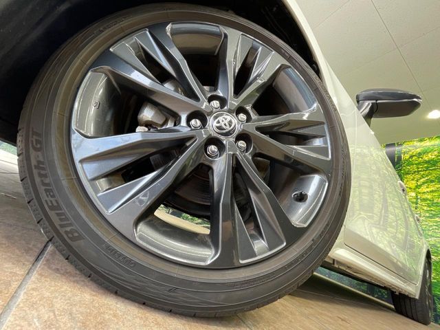 TOYOTA COROLLA TOURING HYBRID 2021