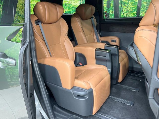 TOYOTA VELLFIRE  HYBRID 2025