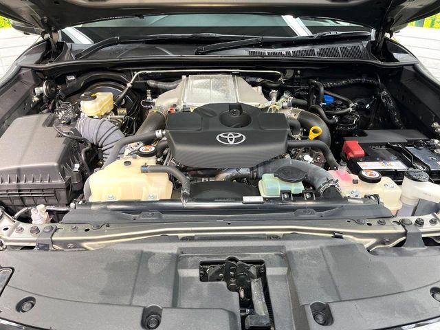 TOYOTA HILUX 4WD 2023