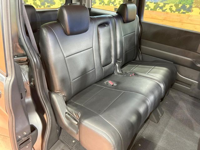 HONDA STEPWAGON SPADA 2010