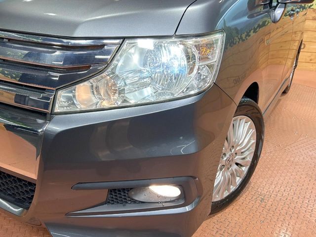 HONDA STEPWAGON SPADA 2010