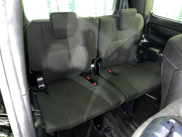 TOYOTA VOXY HYBRID 2018