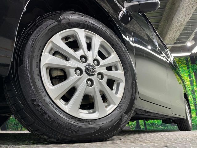 TOYOTA VOXY HYBRID 2018