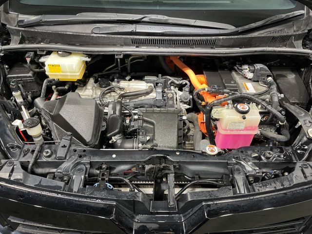 TOYOTA VOXY HYBRID 2018