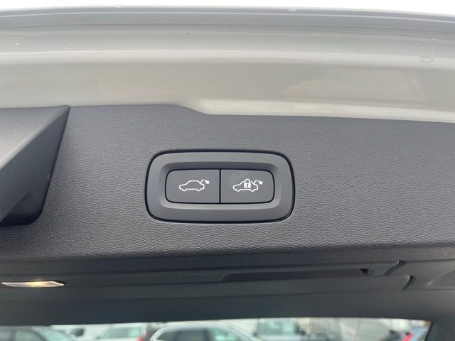 VOLVO VOLVO V60 2023