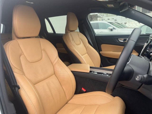 VOLVO VOLVO V60 2023