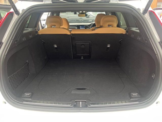 VOLVO VOLVO V60 2023