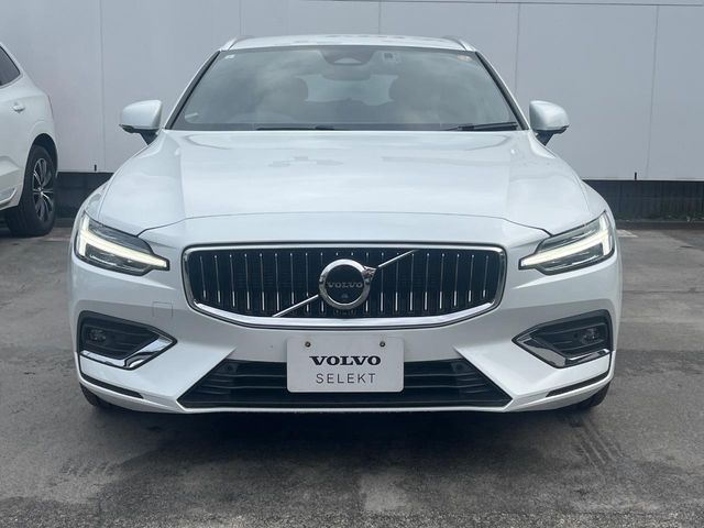 VOLVO VOLVO V60 2023