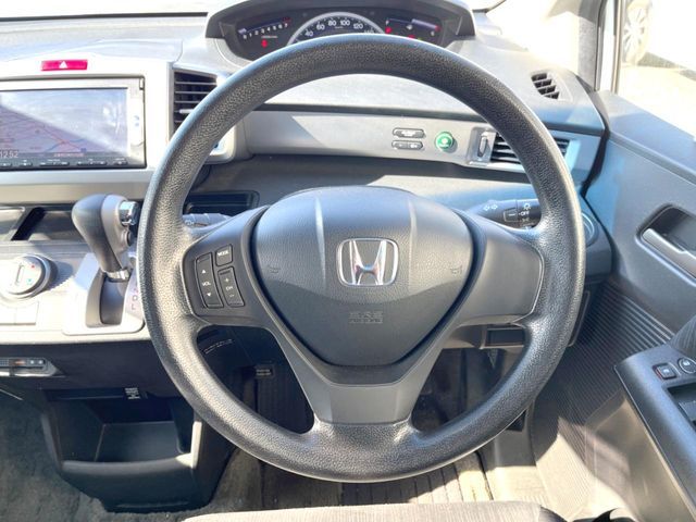HONDA FREED 2014