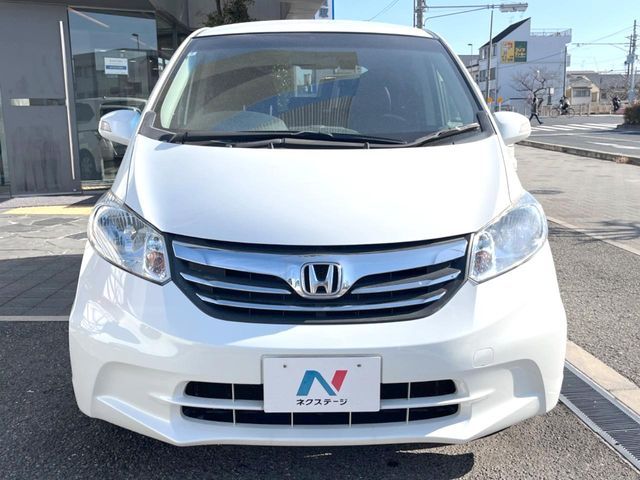 HONDA FREED 2014