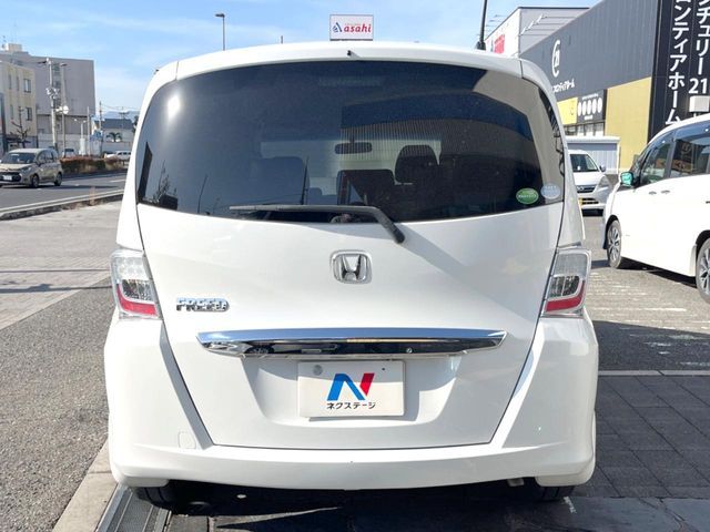 HONDA FREED 2014