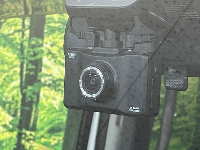 TOYOTA VOXY HYBRID 2015