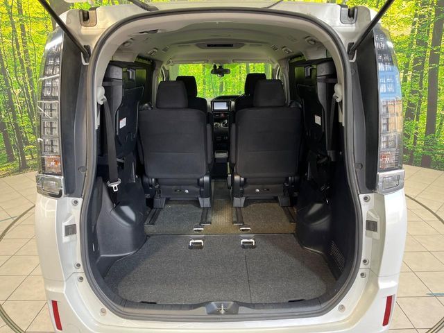 TOYOTA VOXY HYBRID 2015