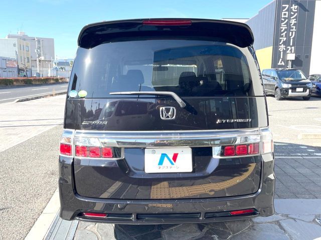 HONDA STEPWAGON SPADA 2009