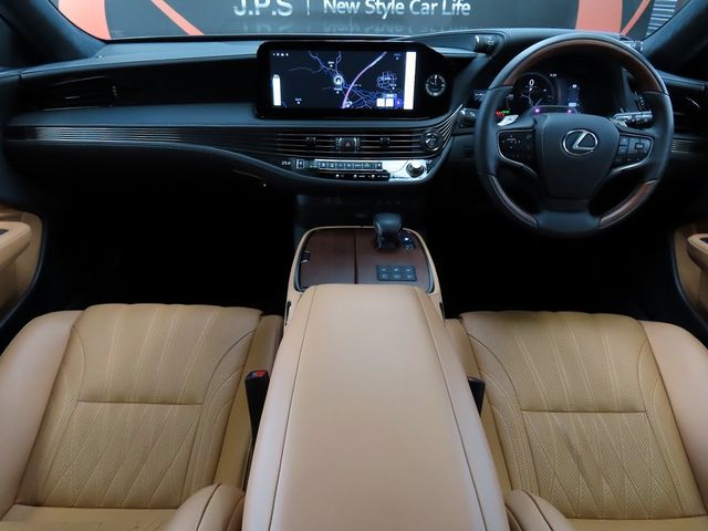 TOYOTA LEXUS LS500h 4WD 2025