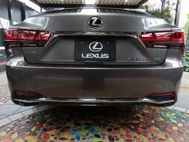 TOYOTA LEXUS LS500h 4WD 2025