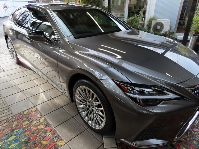 TOYOTA LEXUS LS500h 4WD 2025