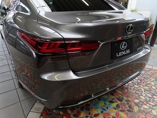 TOYOTA LEXUS LS500h 4WD 2025