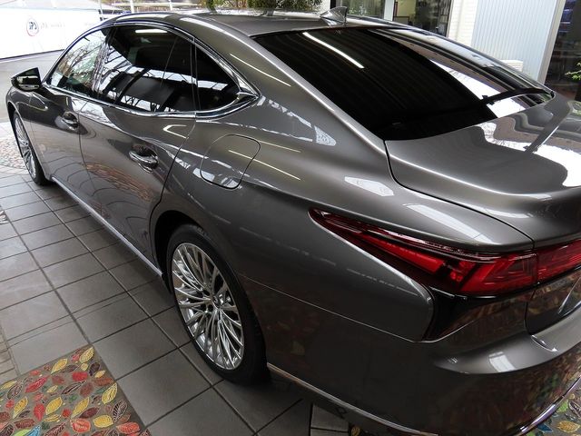 TOYOTA LEXUS LS500h 4WD 2025