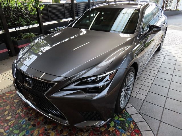 TOYOTA LEXUS LS500h 4WD 2025