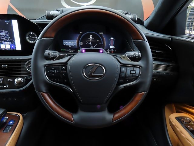 TOYOTA LEXUS LS500h 4WD 2025