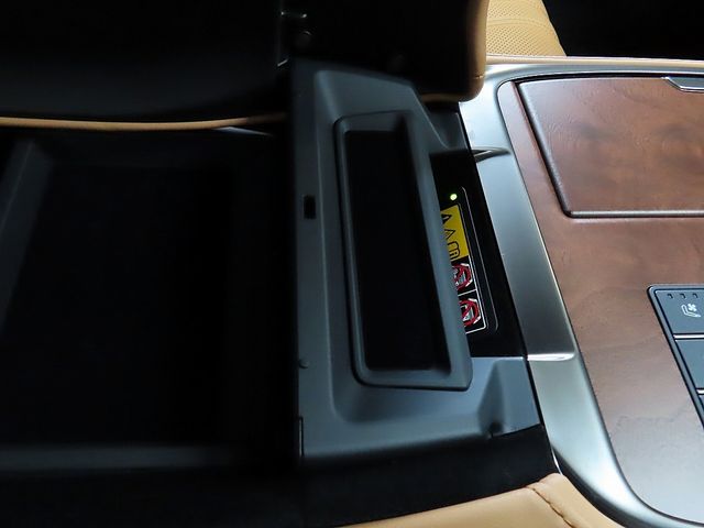 TOYOTA LEXUS LS500h 4WD 2025