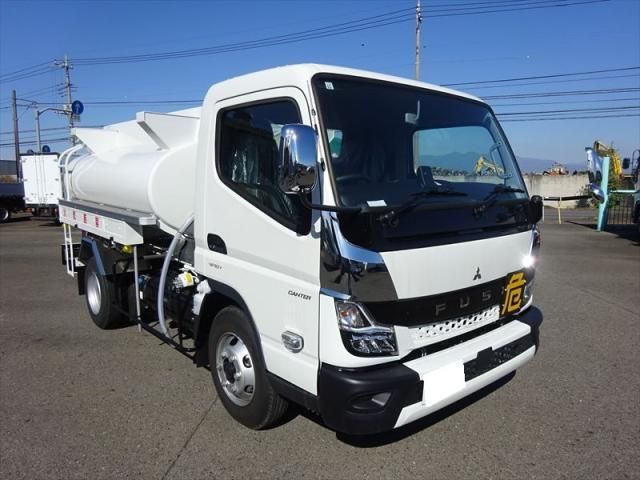 MITSUBISHI CANTER 2024