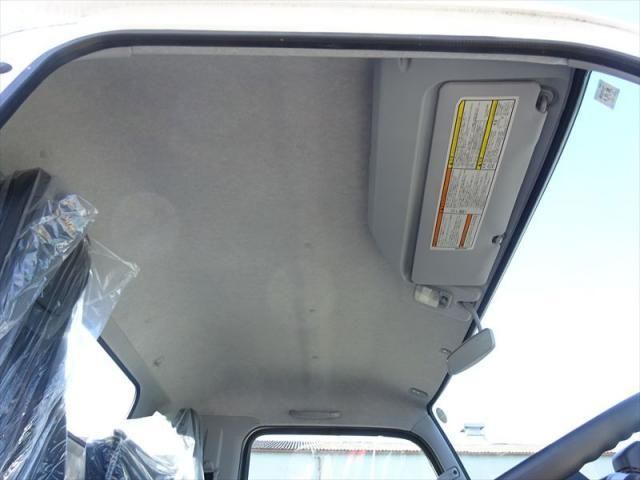 MITSUBISHI CANTER 2024