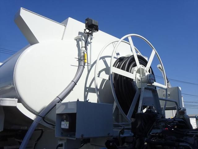 MITSUBISHI CANTER 2024