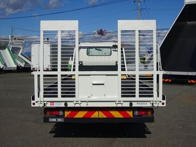 TOYOTA DYNA 2015