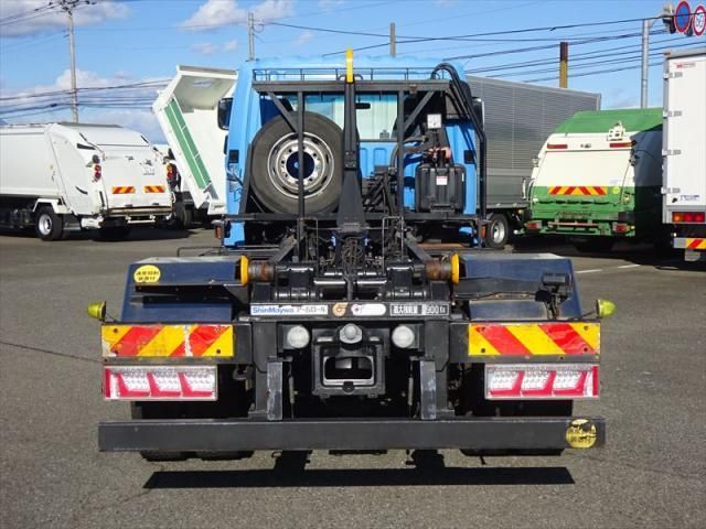 MITSUBISHI FUSOU FIGHTER 2016