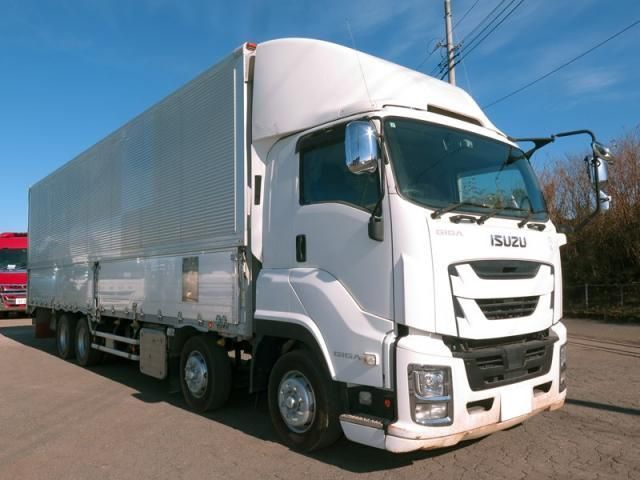 ISUZU GIGA 2018