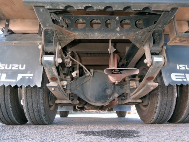 ISUZU ELF 2015