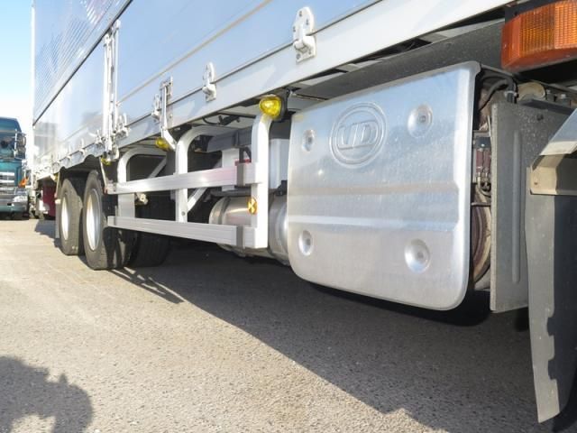 NISSAN DIESEL Quon 2019