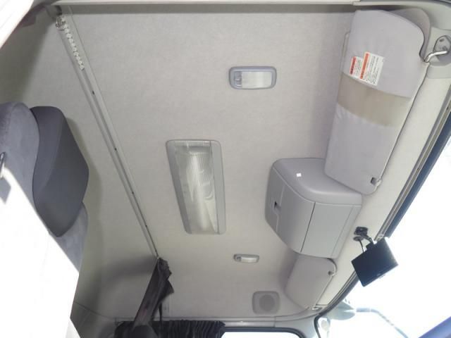 NISSAN DIESEL Quon 2019