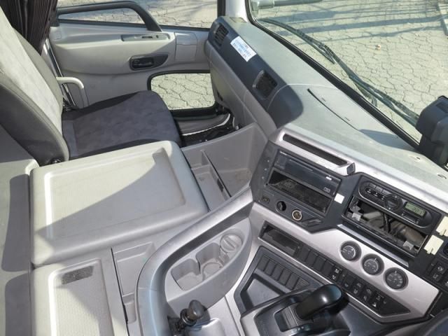 NISSAN DIESEL Quon 2019