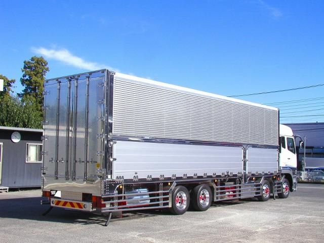 MITSUBISHI FUSOU SUPER GREAT 2025