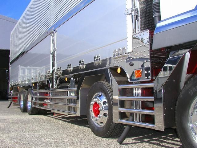 MITSUBISHI FUSOU SUPER GREAT 2025