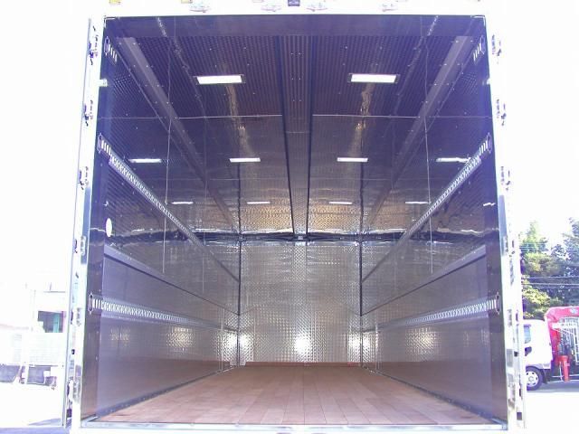 MITSUBISHI FUSOU SUPER GREAT 2025