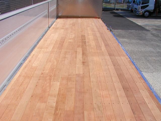 MITSUBISHI FUSOU SUPER GREAT 2025