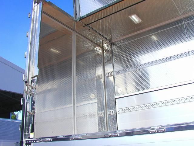 MITSUBISHI FUSOU SUPER GREAT 2025