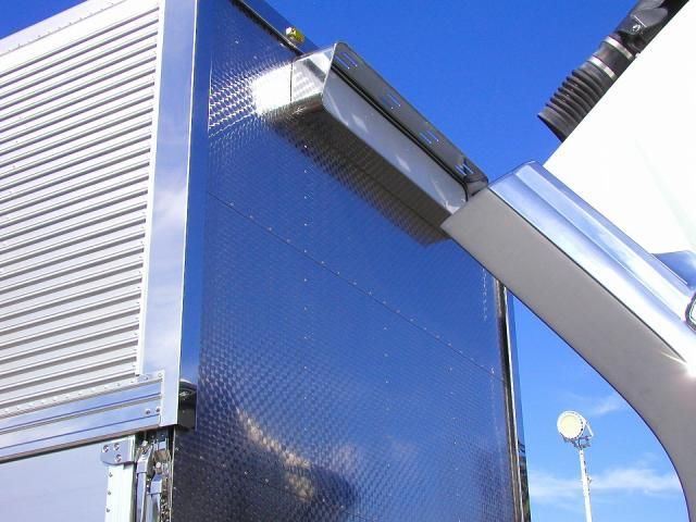 MITSUBISHI FUSOU SUPER GREAT 2025