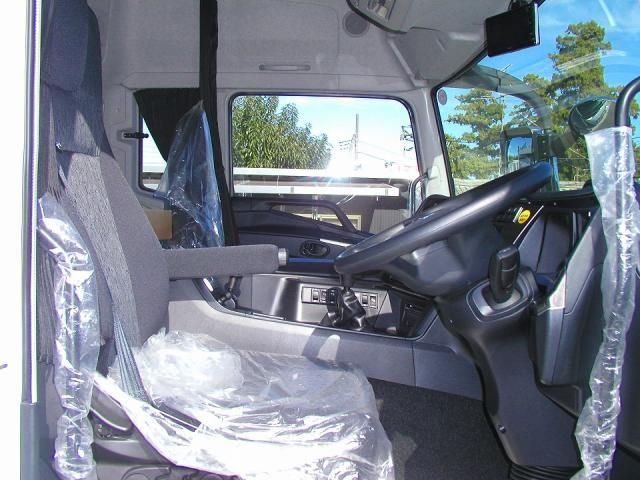 MITSUBISHI FUSOU SUPER GREAT 2025