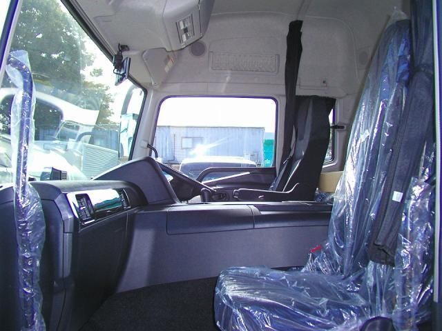 MITSUBISHI FUSOU SUPER GREAT 2025